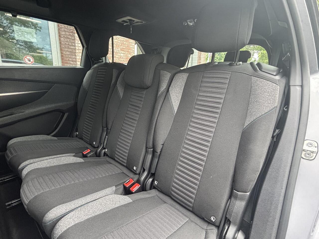 Peugeot 5008 Active Pack Business 1.2 Hybrid 145pk e-DSC6 | NAVI | CAMERA | STOELVERW. | CLIMA | CRUISE CONTROL | UNIEK LAGE KM-STAND! |