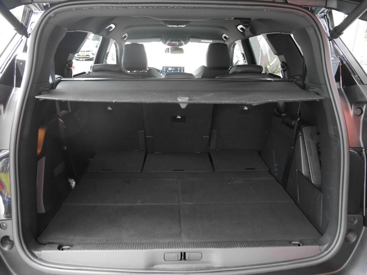 Peugeot 5008 1.2 130pk EAT8 PureTech Allure Pack Business | 18inch velgen | Elektrische achterklep | Navigatie | Adaptieve Cruise control | Full Led