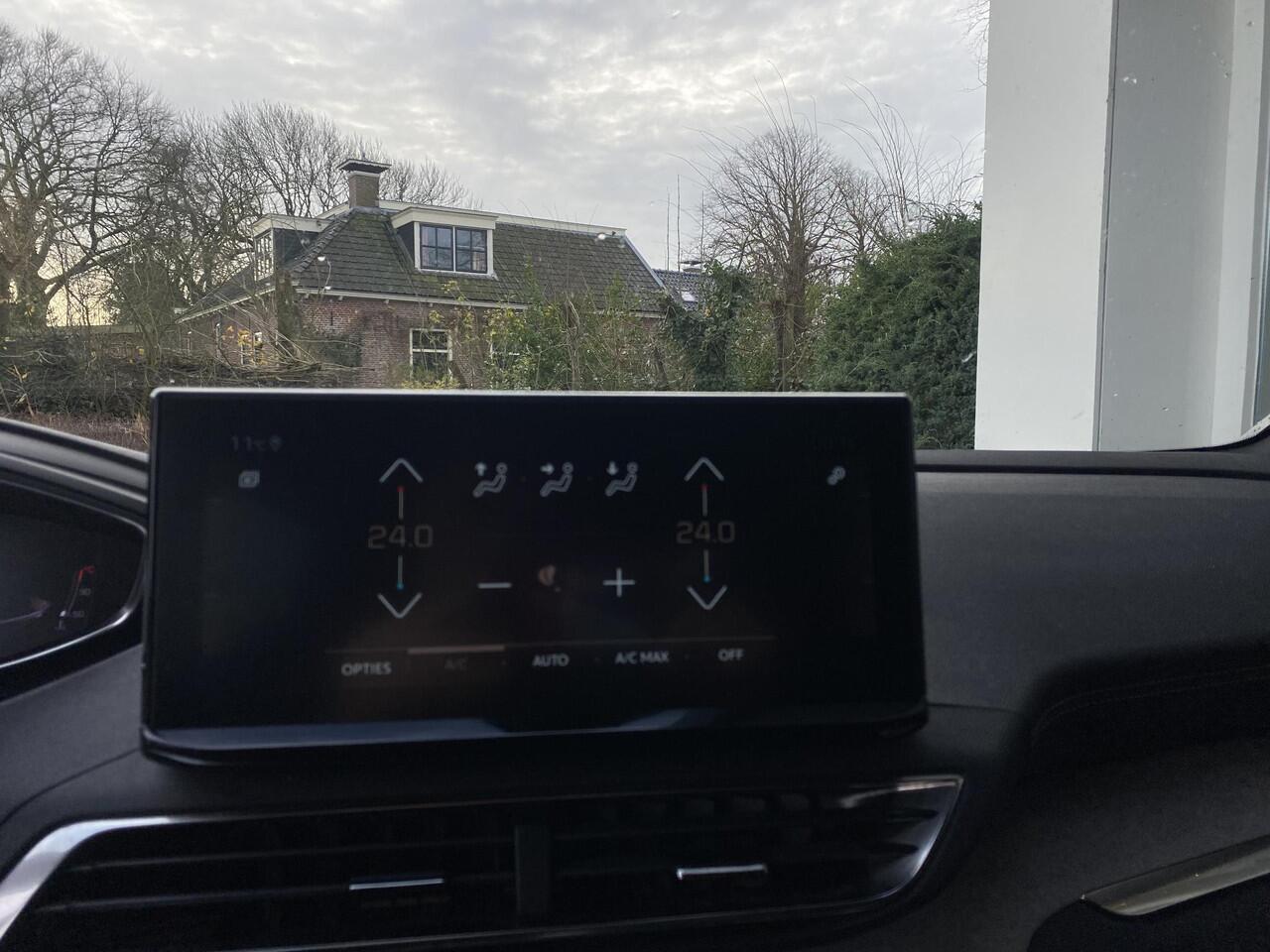 Peugeot 5008 1.2 Hybrid 136 GT | Automaat | Apple carplay | Navigatiesysteem | Achteruitrijcamera | parkeersensoren voor en achter