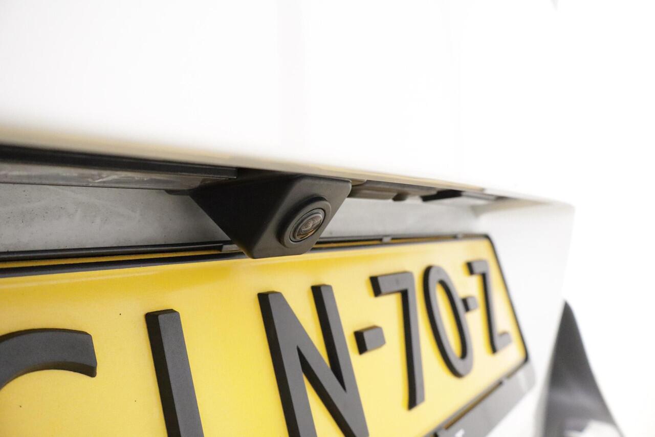 Peugeot 5008 1.2 Hybrid 145 GT Automaat | 7-persoons | Camera Voor & Achter | Adaptive Cruise Control | Navigatie | Drive Assist | Apple Carplay & Android Auto