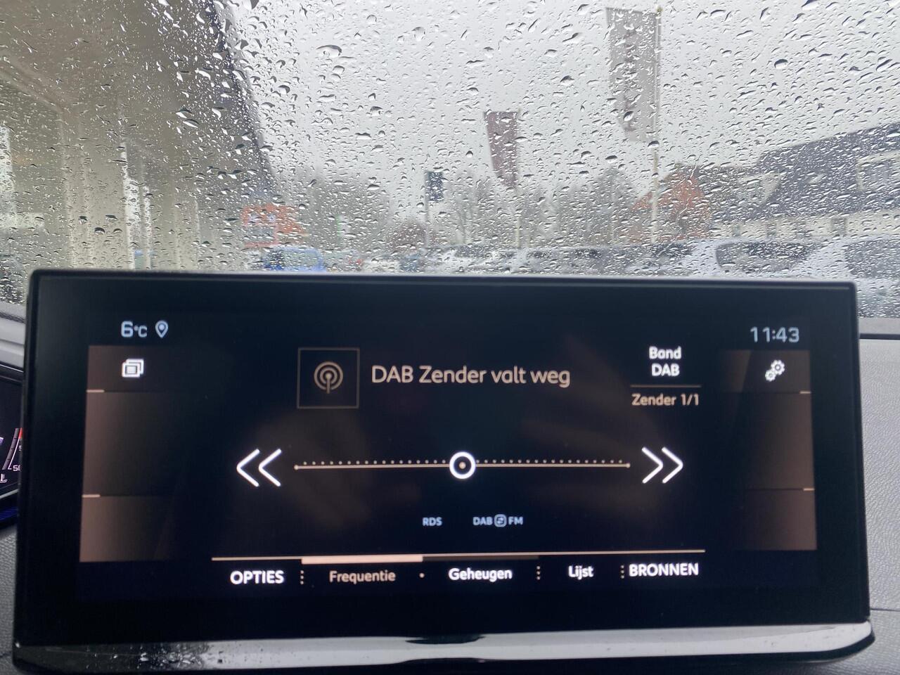 Peugeot 5008 1.2T 130pk Automaat GT | Stoelverwarming | Climate & Cruise Control | Blackpack |