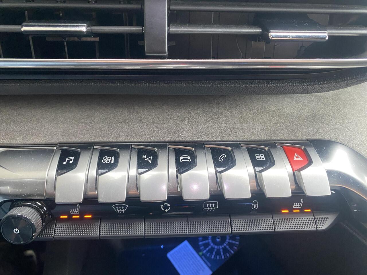 Peugeot 5008 1.2T 130pk Automaat GT | Stoelverwarming | Climate & Cruise Control | Blackpack |