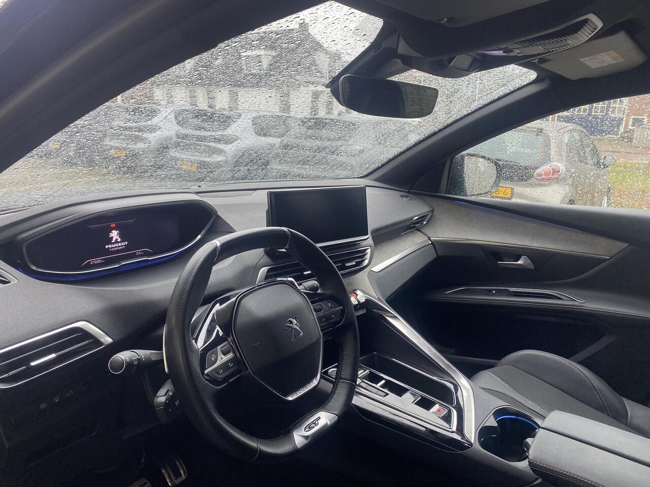 Peugeot 5008 1.2T 130pk Automaat GT | Stoelverwarming | Climate & Cruise Control | Blackpack |