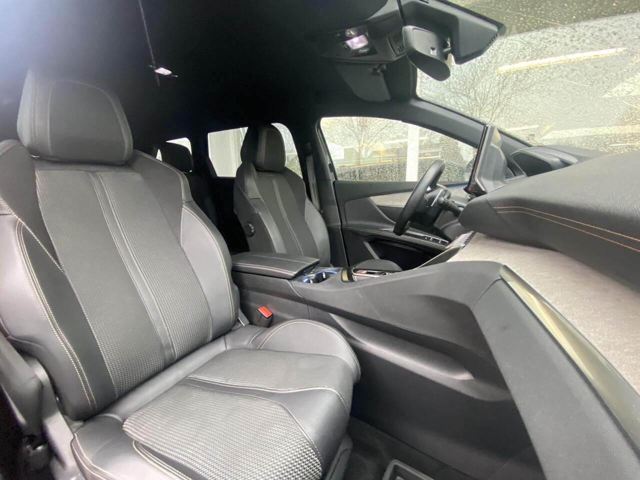 Peugeot 5008 1.2T 130pk Automaat GT | Stoelverwarming | Climate & Cruise Control | Blackpack |