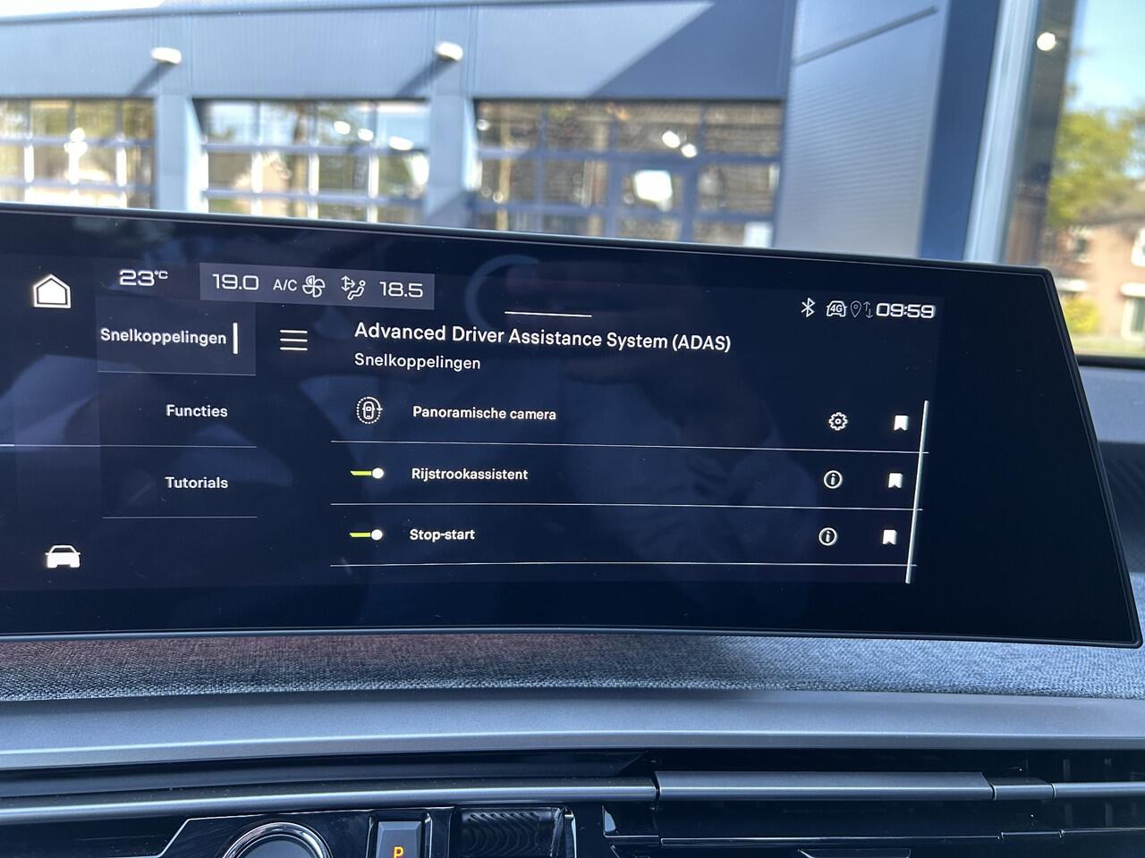 Peugeot 5008 1.2 Hybrid 145 PK Allure Automaat | Demo van 2025 | Afneembare Trekhaak | AGR Stoelen | Pack Vision | 360-graden Camera | Adaptieve Cruise Control | Full-LED Koplampen | 7-Persoons | Stoelverwarming | Pack Navigatie | All Season Banden.