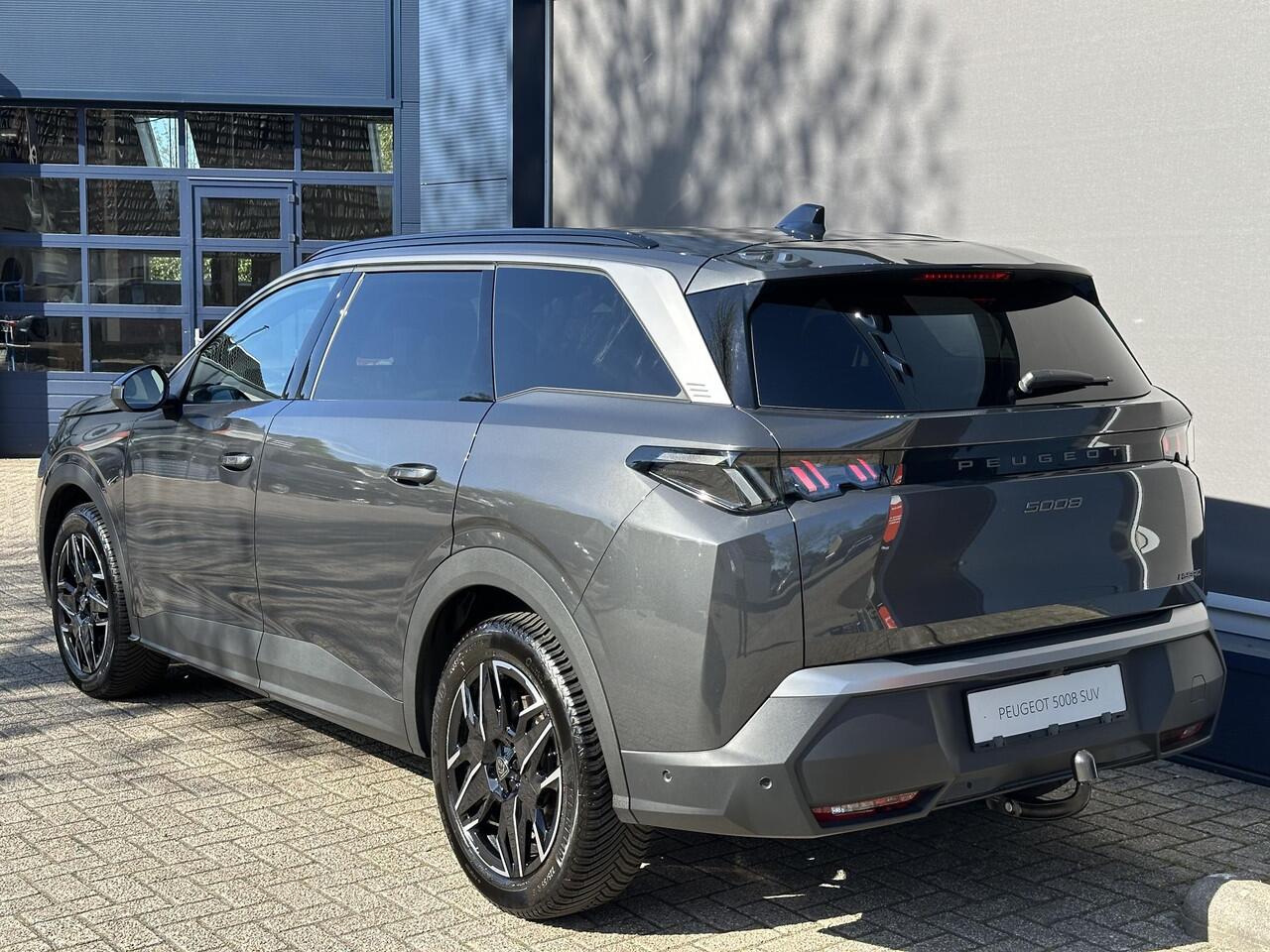 Peugeot 5008 1.2 Hybrid 145 PK Allure Automaat | Demo van 2025 | Afneembare Trekhaak | AGR Stoelen | Pack Vision | 360-graden Camera | Adaptieve Cruise Control | Full-LED Koplampen | 7-Persoons | Stoelverwarming | Pack Navigatie | All Season Banden.