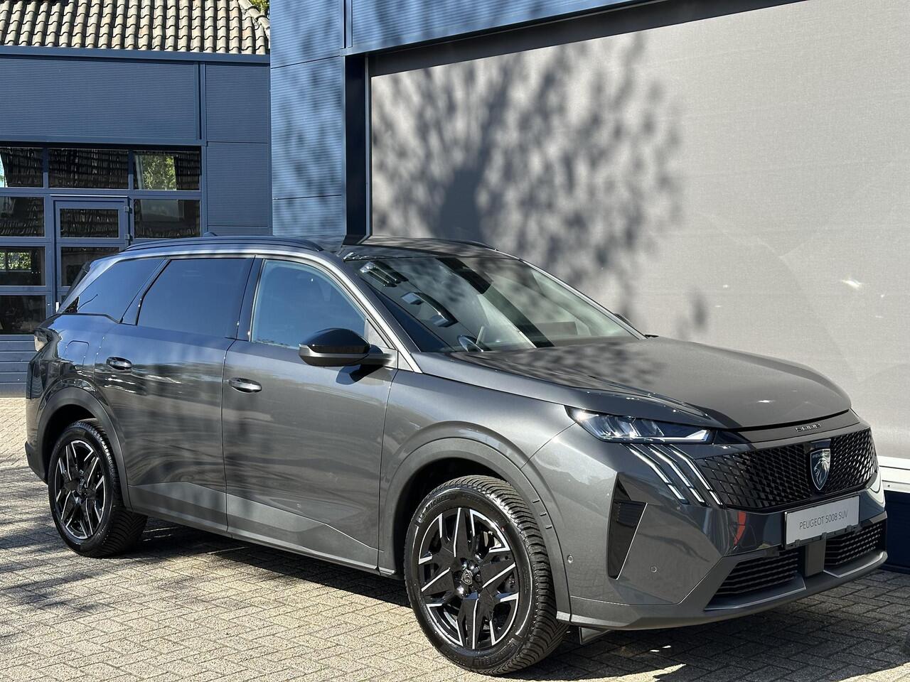 Peugeot 5008 1.2 Hybrid 145 PK Allure Automaat | Demo van 2025 | Afneembare Trekhaak | AGR Stoelen | Pack Vision | 360-graden Camera | Adaptieve Cruise Control | Full-LED Koplampen | 7-Persoons | Stoelverwarming | Pack Navigatie | All Season Banden.