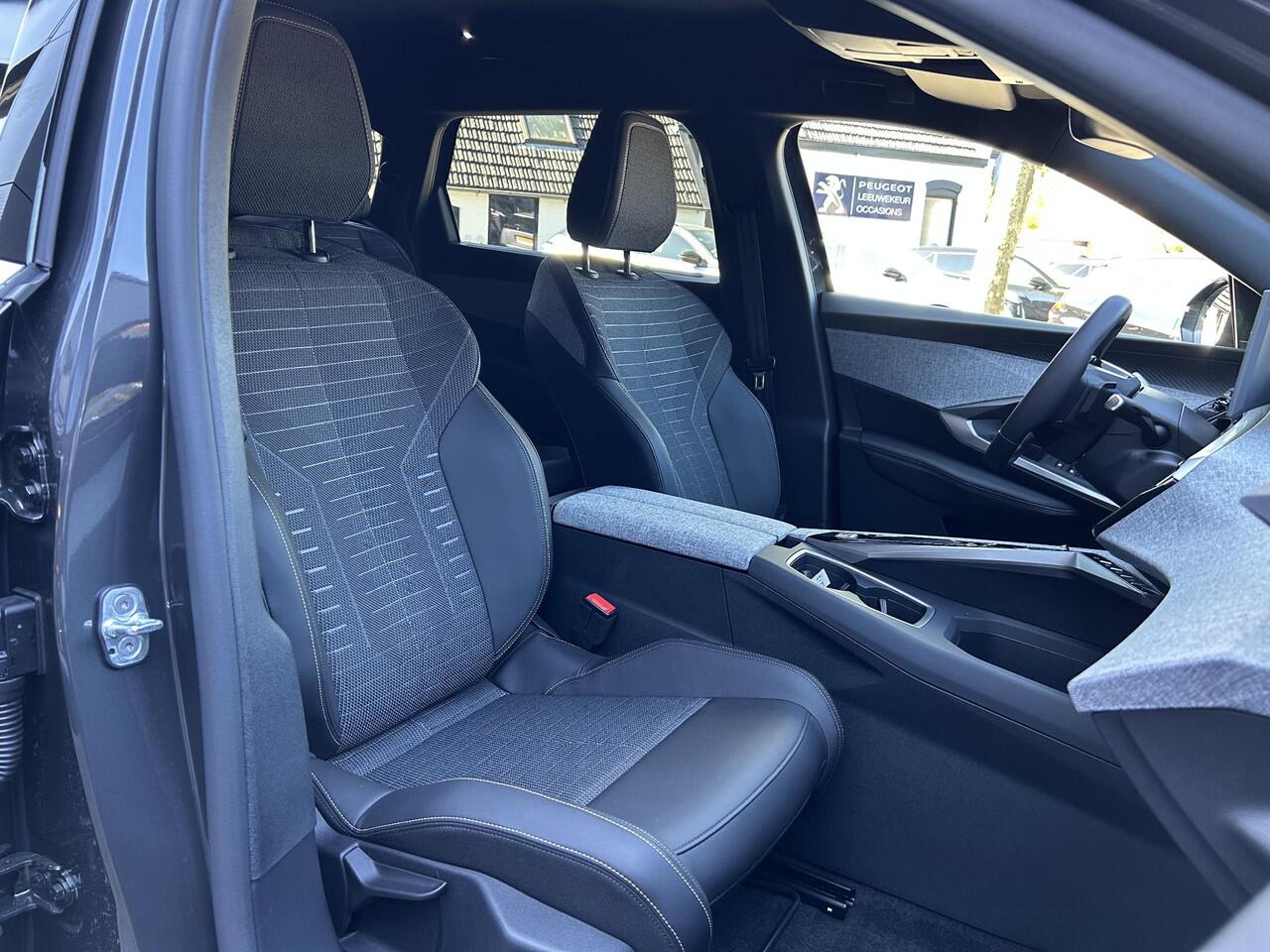 Peugeot 5008 1.2 Hybrid 145 PK Allure Automaat | Demo van 2025 | Afneembare Trekhaak | AGR Stoelen | Pack Vision | 360-graden Camera | Adaptieve Cruise Control | Full-LED Koplampen | 7-Persoons | Stoelverwarming | Pack Navigatie | All Season Banden.