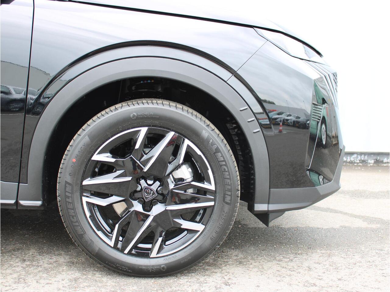 Peugeot 5008 1.2 Hybrid 145 Allure VOORRAAD KORTING