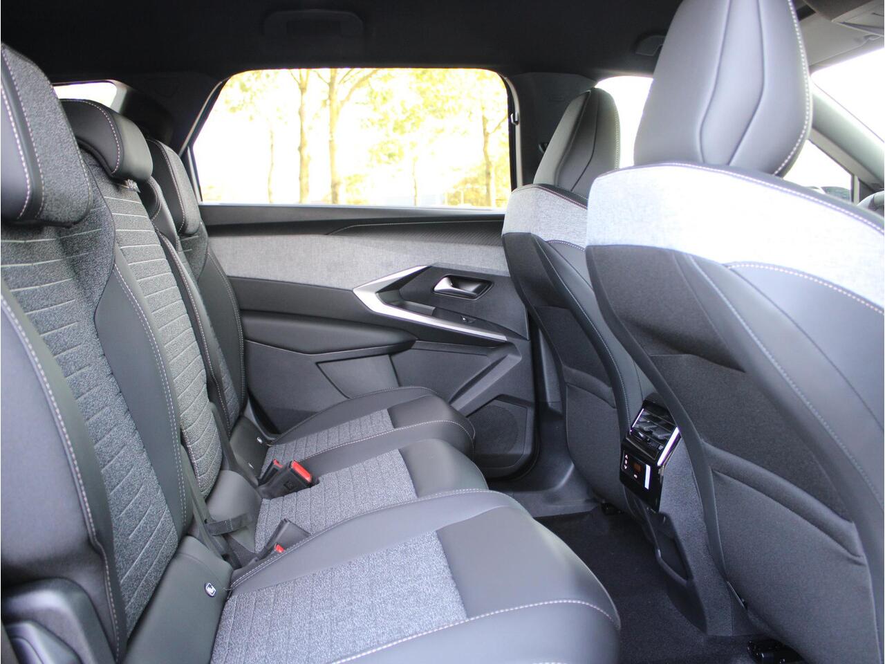 Peugeot 5008 1.2 Hybrid 145 Allure VOORRAAD KORTING