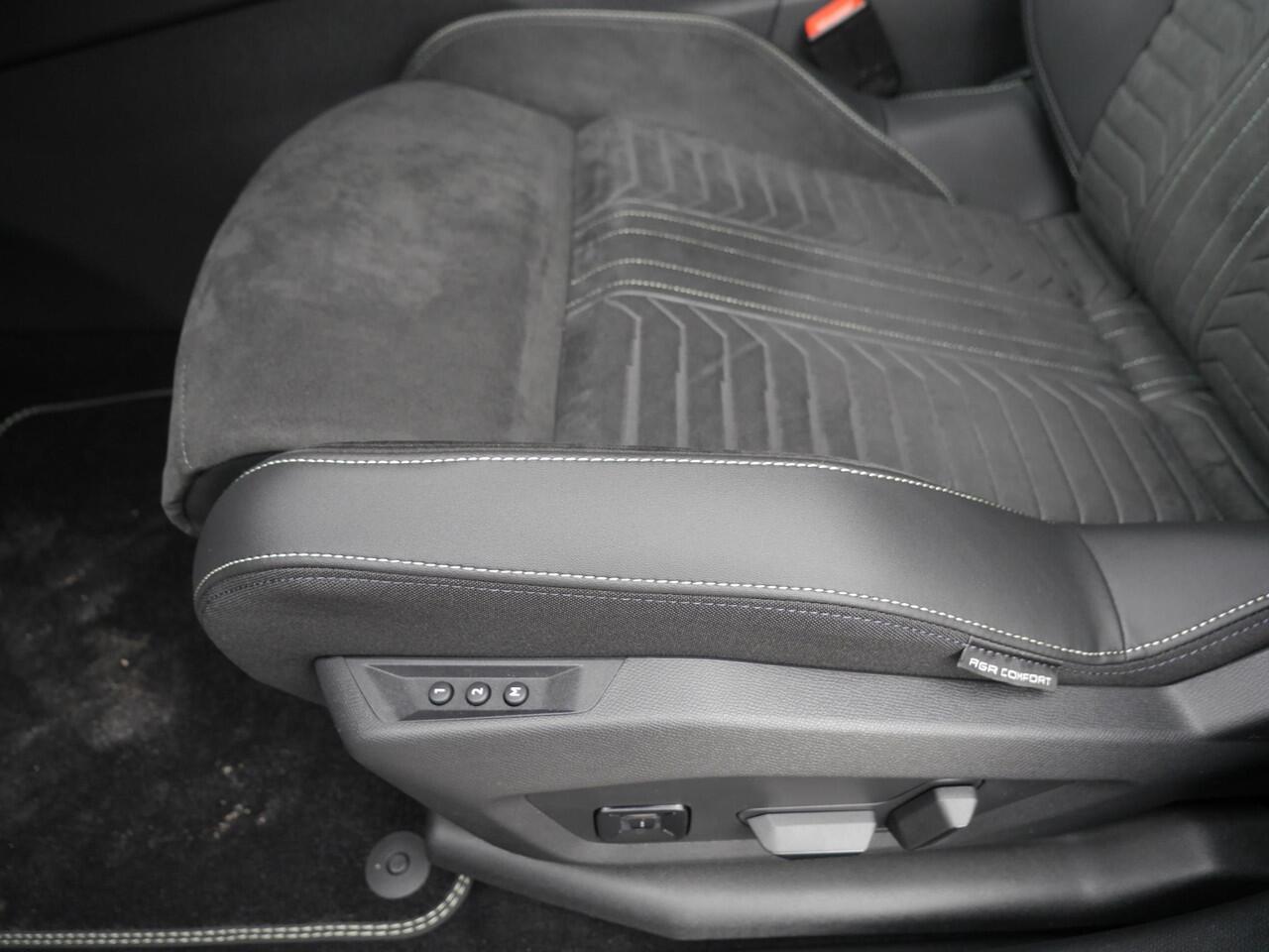 Peugeot 5008 e-5008 GT Avantage 73 kWh | Nieuwe auto | Rondom camera | Adaptive cruise control | Lichtmetalen velgen | Alcantara bekleding | 7 zits | Led | Keyless entry en start