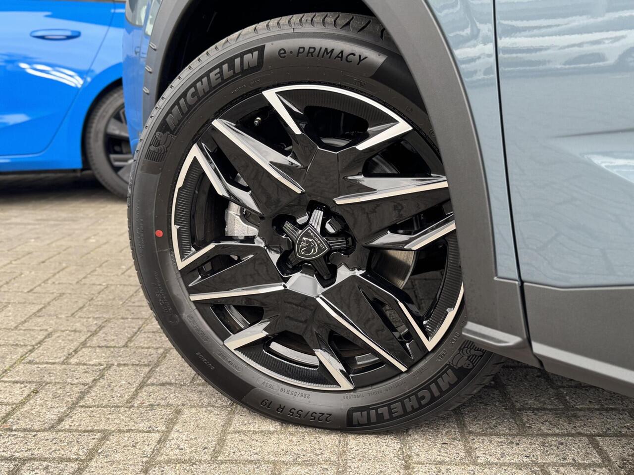 Peugeot 5008 GT 1.2 Hybrid 145pk