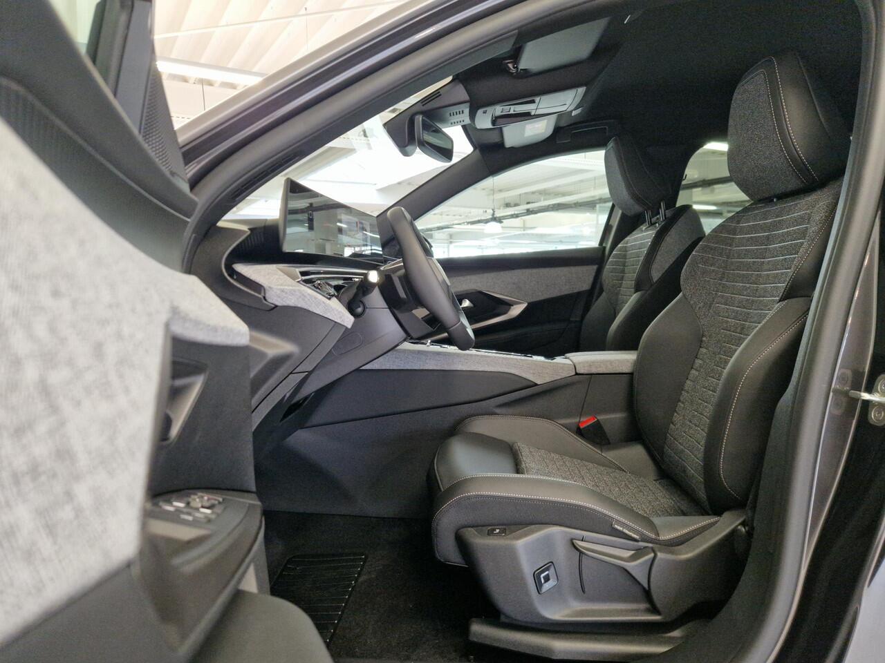 Peugeot 5008 1.6 Plug-in Hybrid 195 Allure 7,4 kW | Trekhaak | Seat Pack | Panoramic Navigation Pack | 360 Vision & Drive Assist Pack