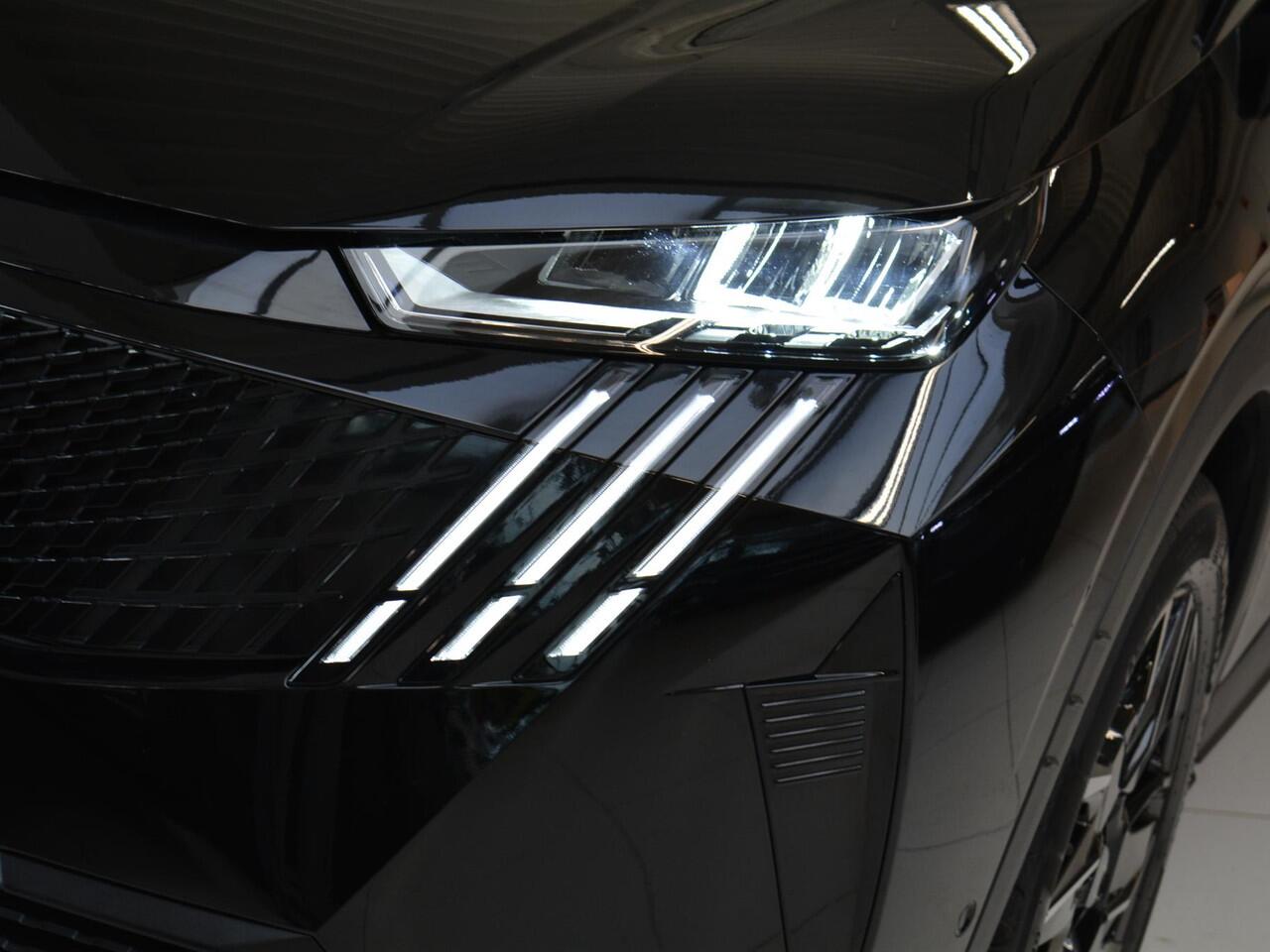 Peugeot 5008 1.2 Hybrid 145 Allure