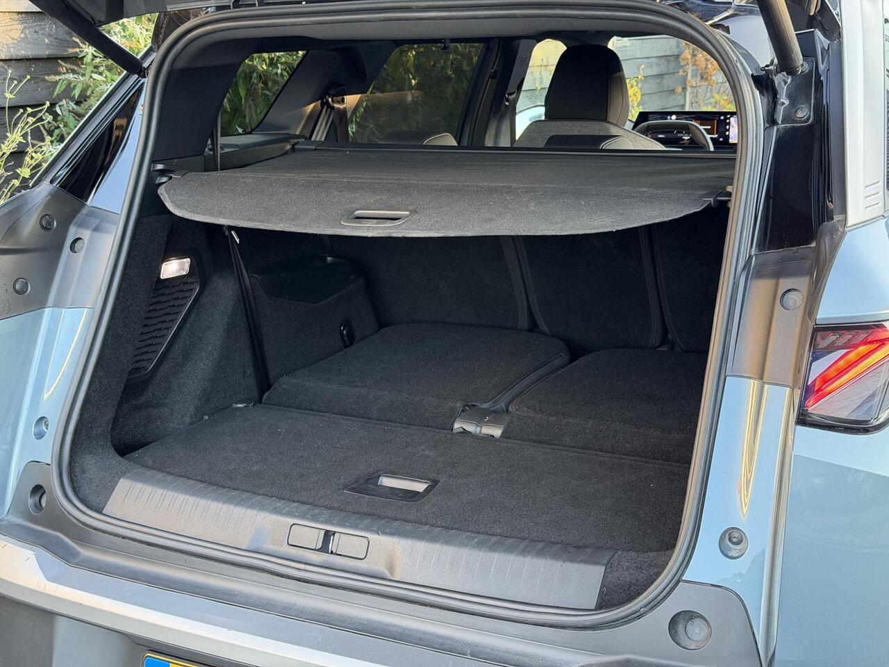 Peugeot 5008 GT 1.2 Hybrid 136PK e-DCS6 Automaat Navigatie, Achteruitrijcamera, Keyless, Elektrische Kofferklep, Stoelverwarming, Stuurwielverwarming