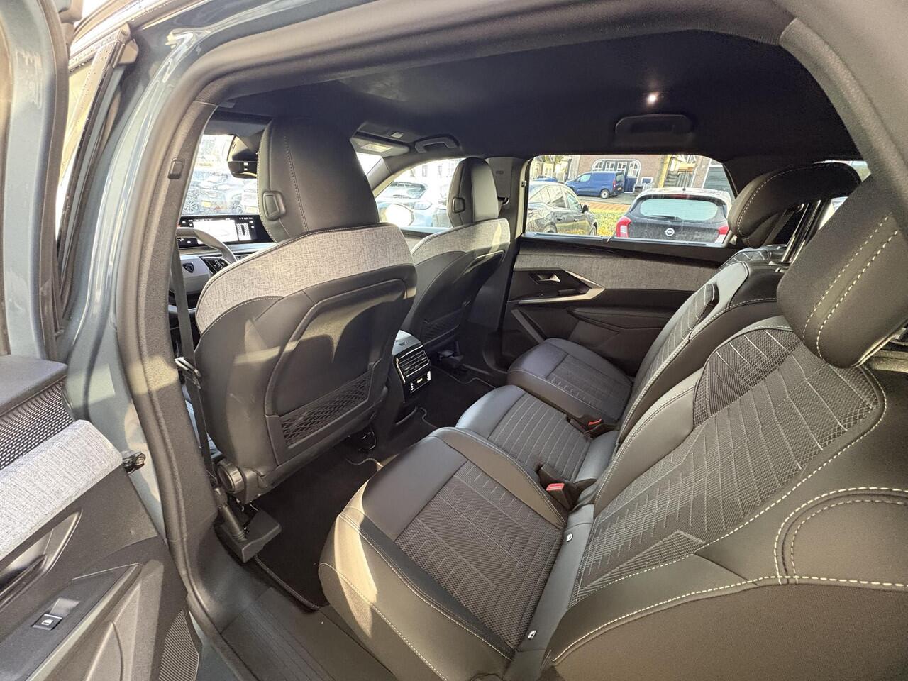 Peugeot 5008 1.2 Hybrid 145 GT | Stoel- & stuurverwarming | Elektr. achterklep | Adaptieve Cruise Control | Achteruitrijcamera | Navigatie | Keyless Entry