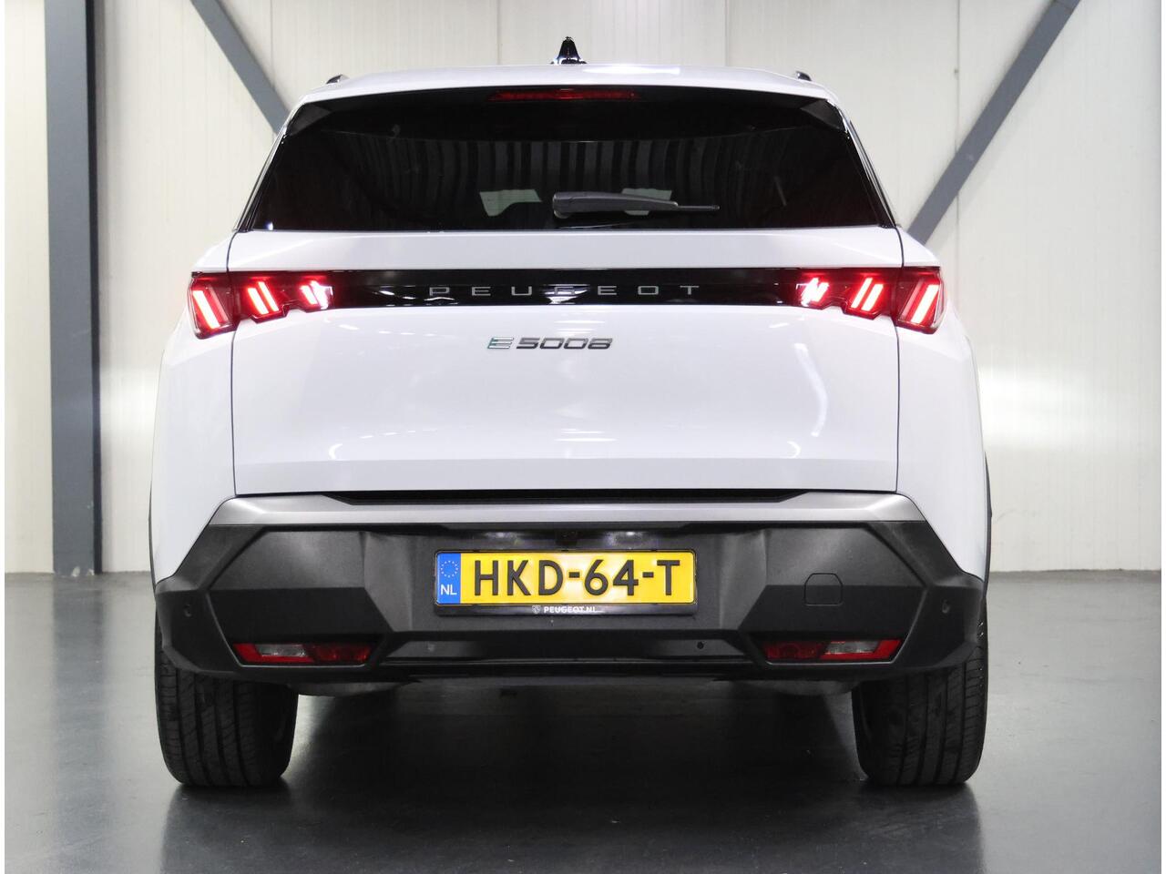 Peugeot 5008 e-5008 Allure Avantage 73 kWh 210PK | 1ste eigenaar | ACCURAPPORT | AUTOMAAT | AppleCarPlay/AndroidAuto | Adaptive Cruise Control | 360'Camera | Navigatie | Virt.Cockpit | Keyless | Isofix | Privacy Glass | Parkeersensoren |