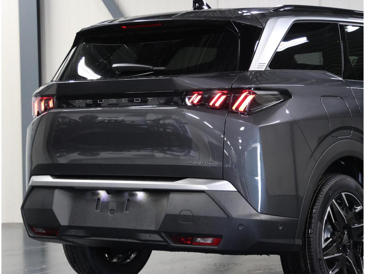 Peugeot 5008 1.2 Hybrid 145PK Allure | 360 Camera | Adaptive CruiseControl | Navigatie | ClimateControl | AppleCarPlay/AndroidAuto |