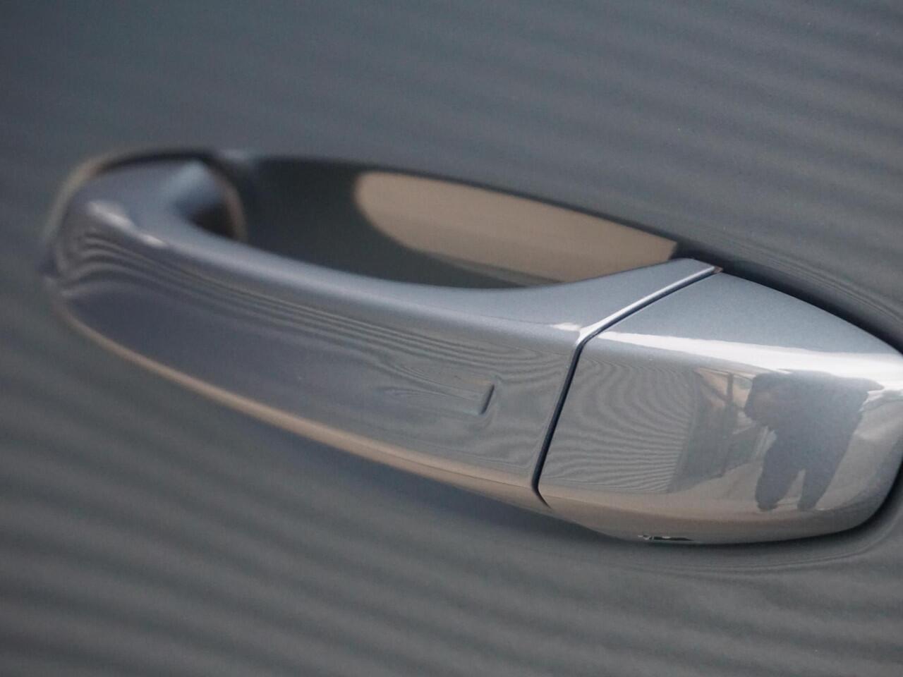 Peugeot 5008 1.2 Hybrid 145 Allure