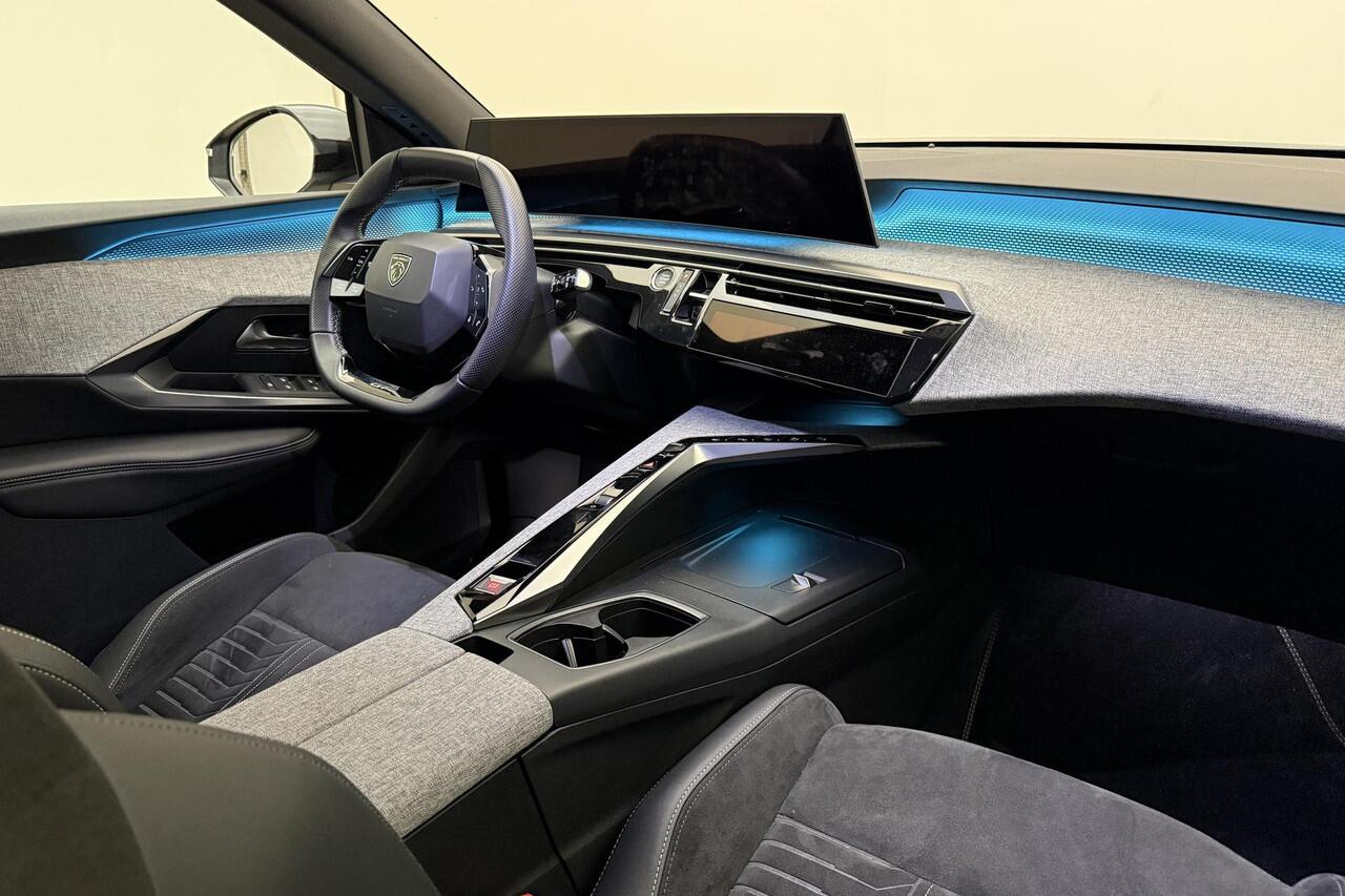 Peugeot 5008 e-5008 GT Avantage 73 kWh 210 | 100% Elektrisch | 7-Zits | Mistral Executive Interior | 360 vision & Drive Assist Pack | Adaptieve Cruise Control | Handsfree achterklep | BTW Auto | Demo