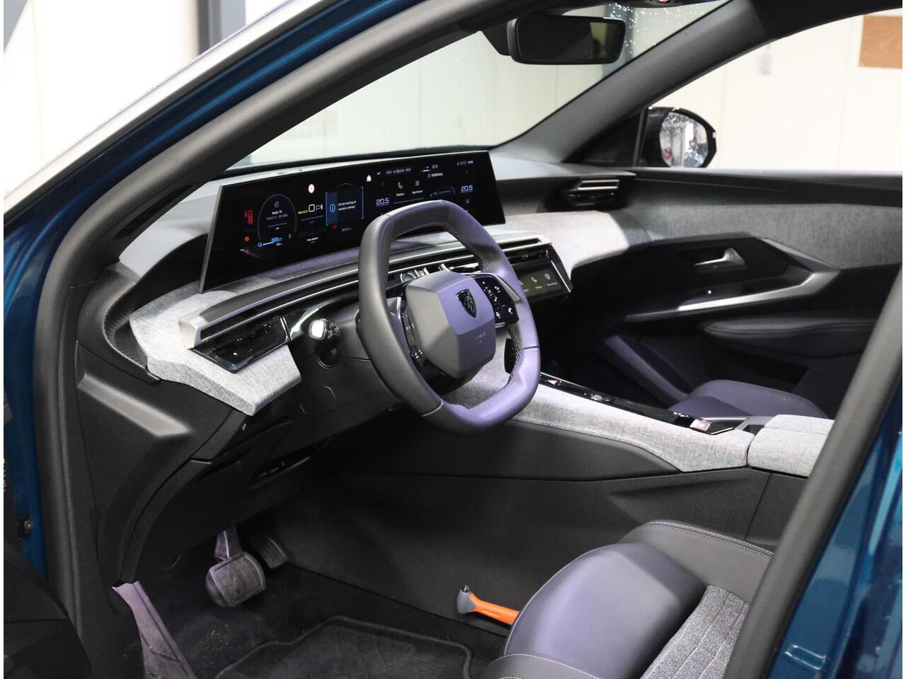 Peugeot 5008 e-5008 Allure Avantage 73 kWh 210PK | 1ste eigenaar | AUTOMAAT | AppleCarPlay/AndroidAuto | Adaptive Cruise Control | Camera | Sfeerverlichting | Virt.Cockpit | Keyless | Isofix | Privacy Glass | Parkeersensoren |