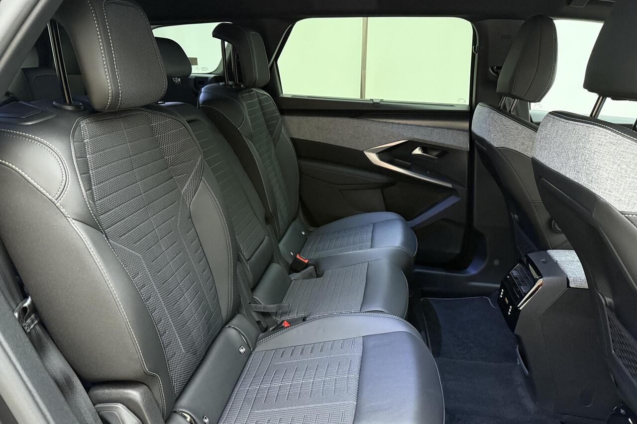 Peugeot 5008 1.2 Hybrid 145 GT | 7 Persoons | Adaptieve Cruise Control | Elektr. achterklep | Stoel- & stuurverwarming | Achteruitrijcamera | Navigatie