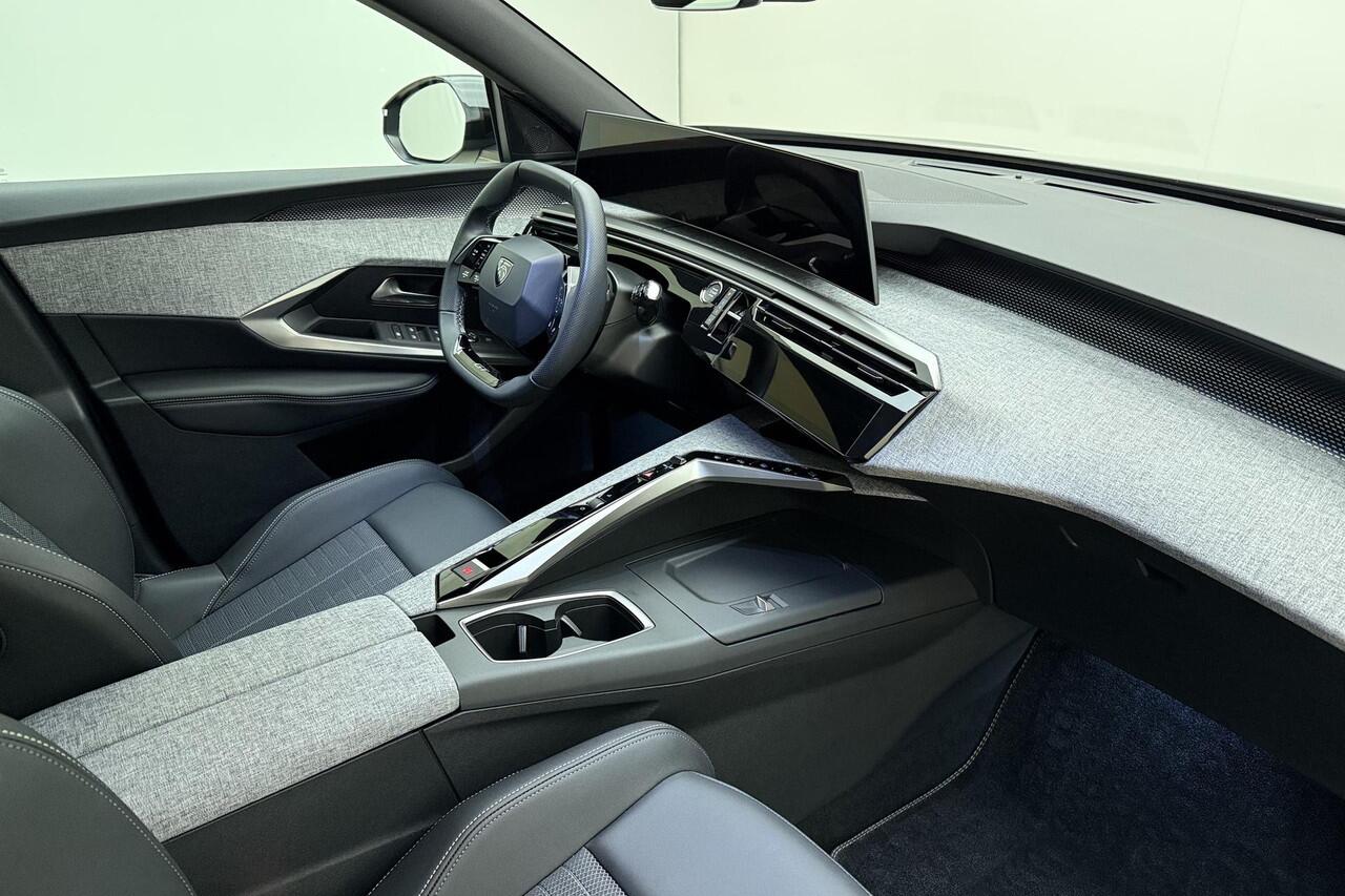 Peugeot 5008 1.2 Hybrid 145 GT | 7 Persoons | Adaptieve Cruise Control | Elektr. achterklep | Stoel- & stuurverwarming | Achteruitrijcamera | Navigatie