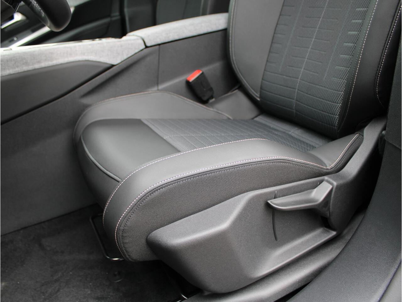 Peugeot 5008 1.2 Hybrid 145 Allure VOORRAAD KORTING