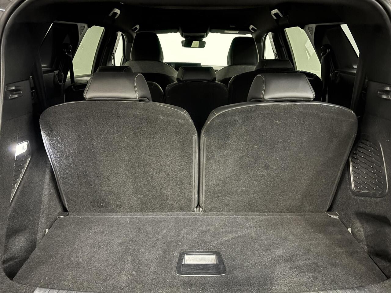 Peugeot 5008 1.2 Hybrid 136pk Allure Automaat Navigatie Cruise control Climate control LED Parkeersensoren Camera Apple Carplay/ Android Auto Radio