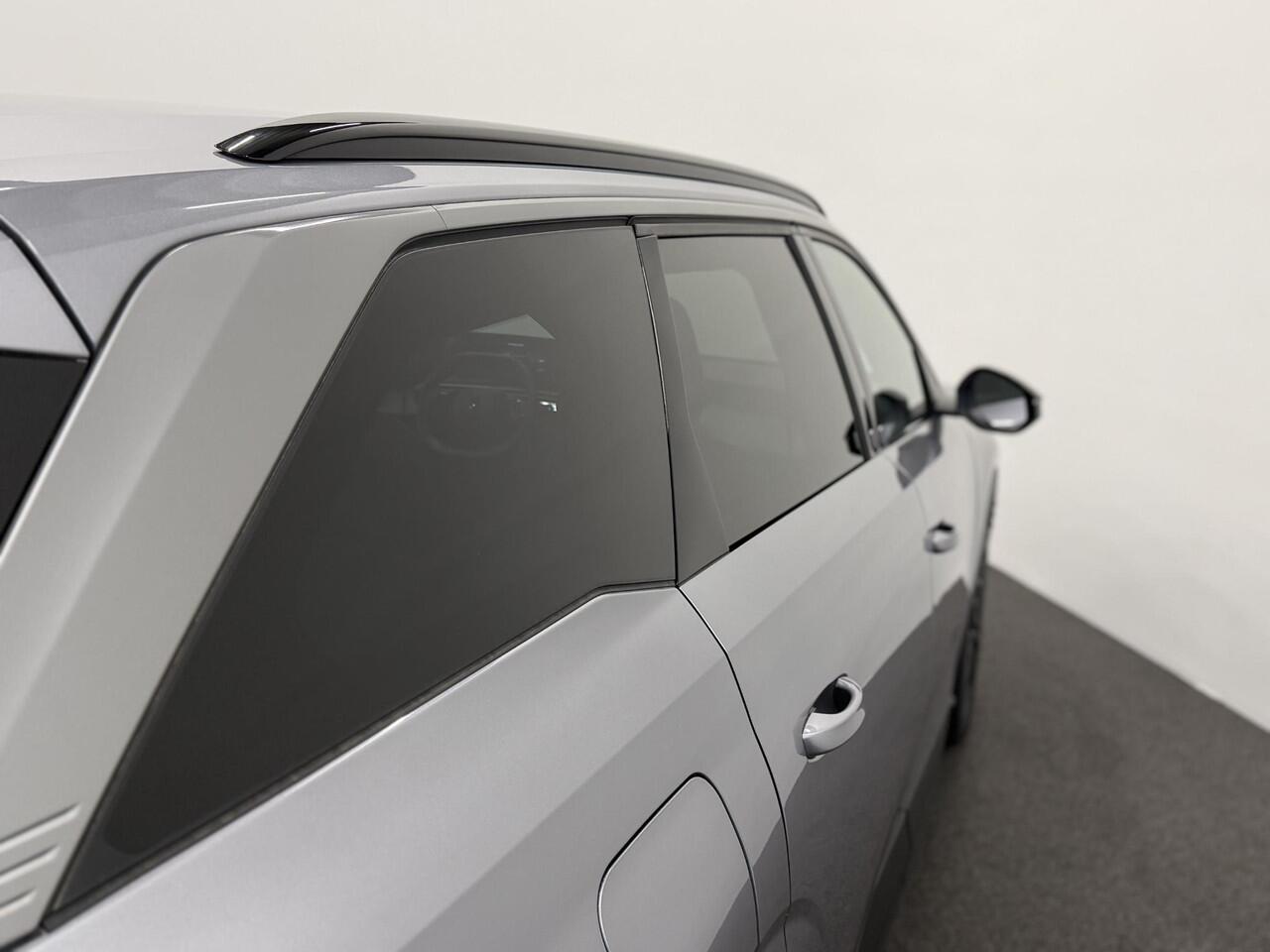 Peugeot 5008 1.2 Hybrid 136pk Allure Automaat | Navigatie | Cruise control | Climate control | LED | Parkeersensoren | Camera | Apple Carplay/ Android Auto | Radio