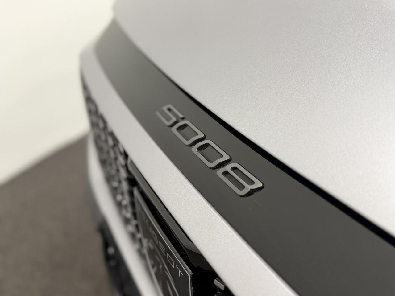 Peugeot 5008 1.2 Hybrid 136pk Allure Automaat | Navigatie | Cruise control | Climate control | LED | Parkeersensoren | Camera | Apple Carplay/ Android Auto | Radio