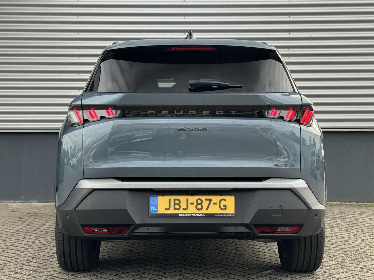 Peugeot 5008 Allure 1.6 HYbrid PHEV 225pk e-DCS7 | PANORAMIC NAVIGATION | 7-ZITS | STOEL- EN STUURVERW. | KEYLESS | ISOFIX | ADAPTIVE CRUISE |