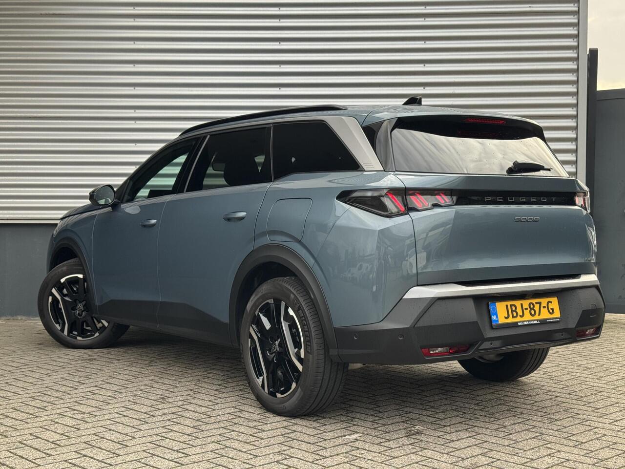 Peugeot 5008 Allure 1.6 HYbrid PHEV 225pk e-DCS7 | PANORAMIC NAVIGATION | 7-ZITS | STOEL- EN STUURVERW. | KEYLESS | ISOFIX | ADAPTIVE CRUISE |
