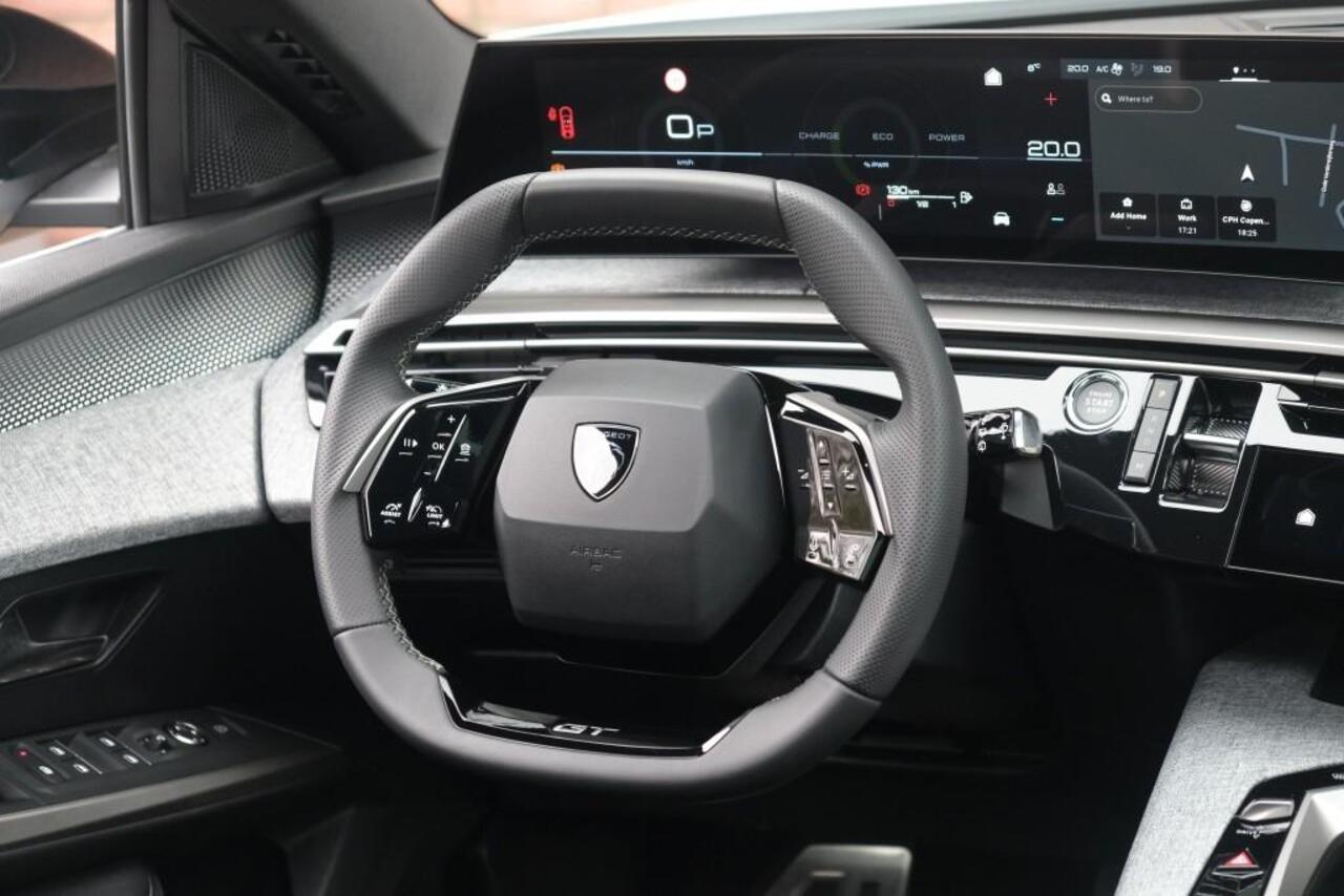 Peugeot 5008 1.2 Hybrid 145pk e-DCS6 GT 7 Persoons | Navi | App Connect | Adaptive Cruise | Panoramadak | Camera | Keyless | Stoelverwarming | Elektrische Achterklep | PDC