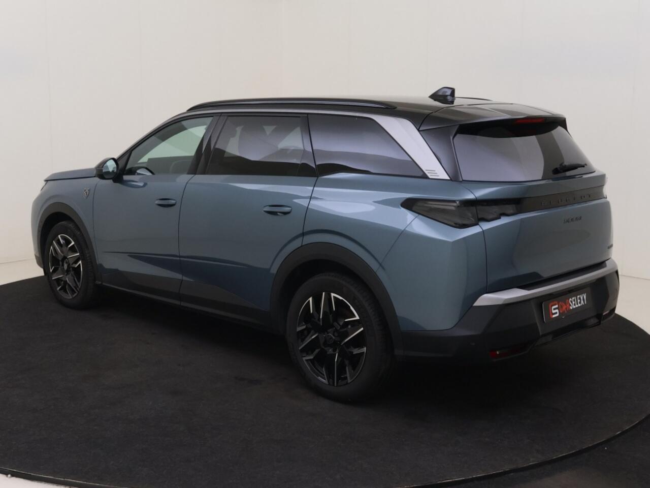 Peugeot 5008 Hybrid 145PK GT Automaat 7-Persoons Navigatie Carplay Winterpack