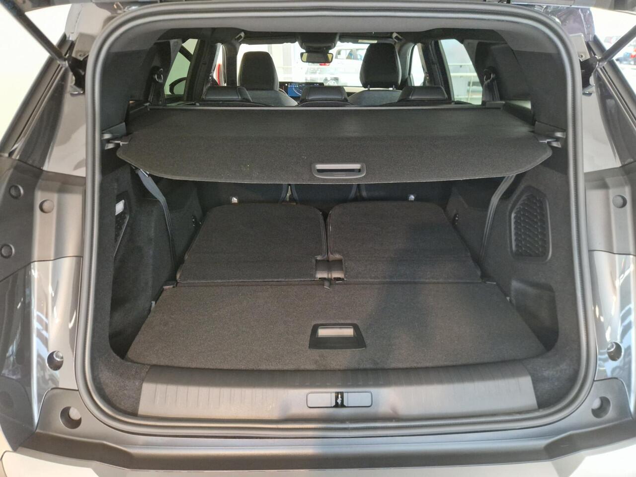 Peugeot 5008 1.6 Plug-in Hybrid 195 Allure 7,4 kW | Trekhaak | Seat Pack | Panoramic Navigation Pack | 360 Vision & Drive Assist Pack