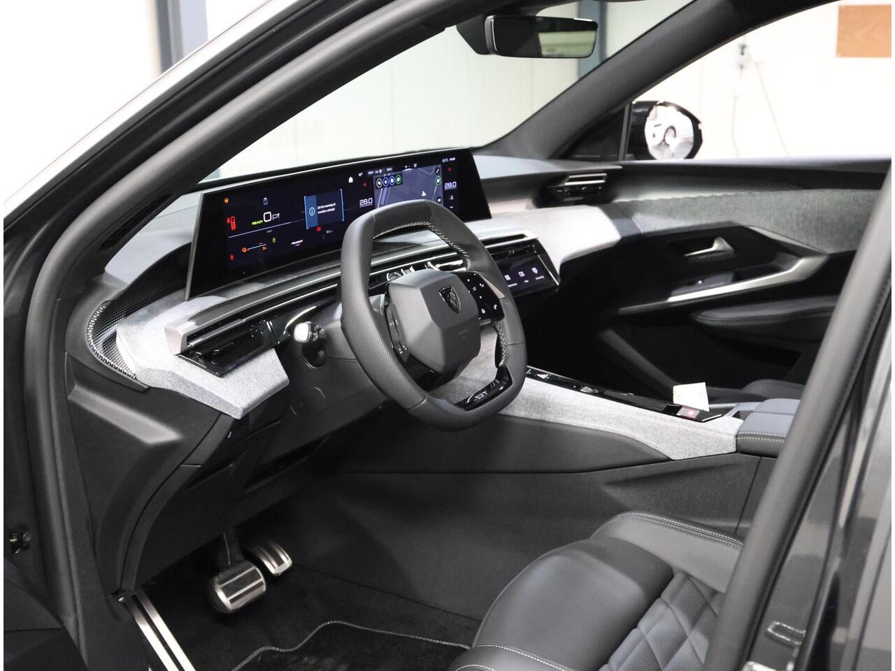 Peugeot 5008 e-5008 GT Exclusive 73 kWh | Lederen interieur | Warmtepomp | Geventileerde voorstoelen