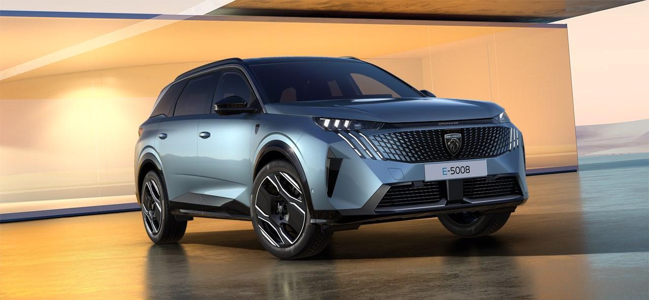 Peugeot 5008 e-5008 GT Exclusive 73 kWh | NIEUW | Uit voorraad leverbaar! | Stoelverkoeling | Panorama Dak | Nappa Leder | Camera Rondom | Stoelverwarming Voor & Achter | Elektrisch Verstelbare Voorstoelen | Dodehoek Detectie | Elektrische Kofferklep