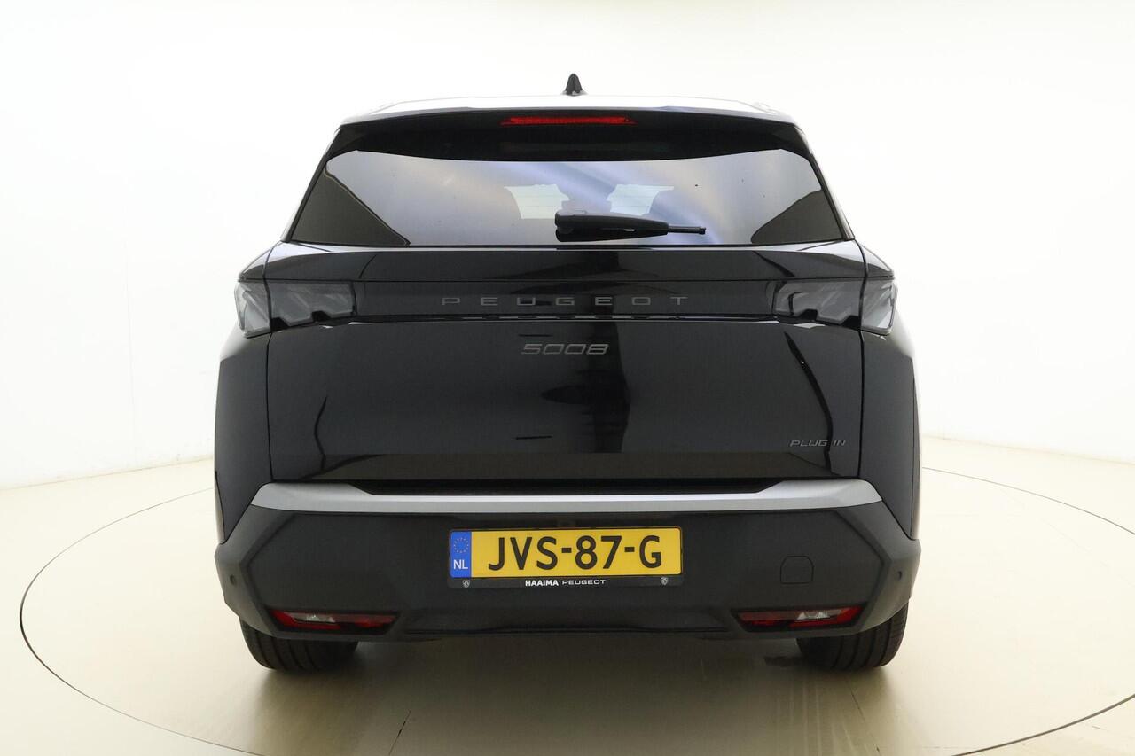 Peugeot 5008 1.6 Plug-in Hybrid 195 GT Exclusive 7-Zits l Alcantara Interieur l Elektrische Verstelbare stoelen l Verwarmde stoelen Voor + Achter l Schuif-Kantel Dak l 360 Camera l Matrix-LED l Elektrische Kofferbak l TomTom Navigatie l Wireless Apple Carplay & Androi