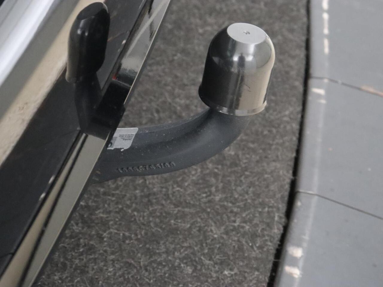 Peugeot 508 1.6 HYbrid GT Line | Trekhaak | Adaptive cruise | FOCAL Sound | Camera | Carplay | Half leder | Keyless | Full LED | Navigatie | Parkeerhulp | Climate control | PHEV | Plug In