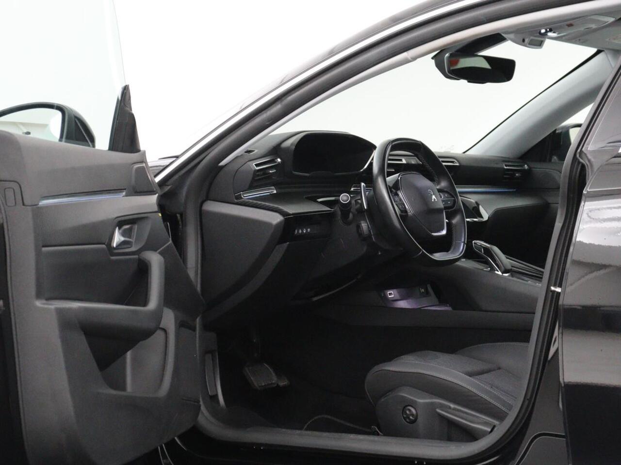 Peugeot 508 1.6 HYbrid Allure | Adaptive cruise | Half leder | Camera | Carplay | Full LED | Navigatie | Climate control | Parkeerhulp | PHEV | Plug In