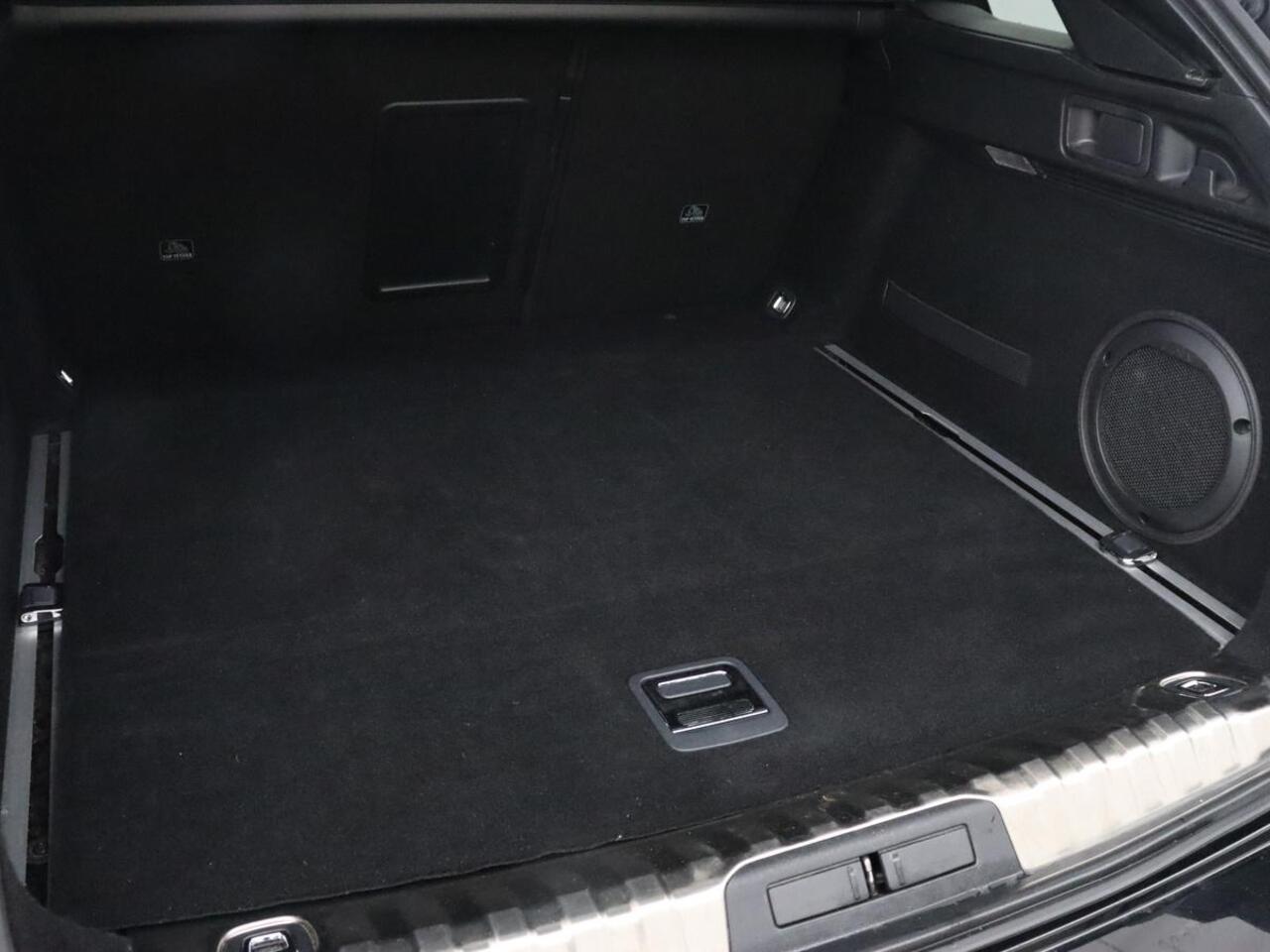 Peugeot 508 1.6 HYbrid GT Line | Trekhaak | Adaptive cruise | FOCAL Sound | Camera | Carplay | Half leder | Keyless | Full LED | Navigatie | Parkeerhulp | Climate control | PHEV | Plug In