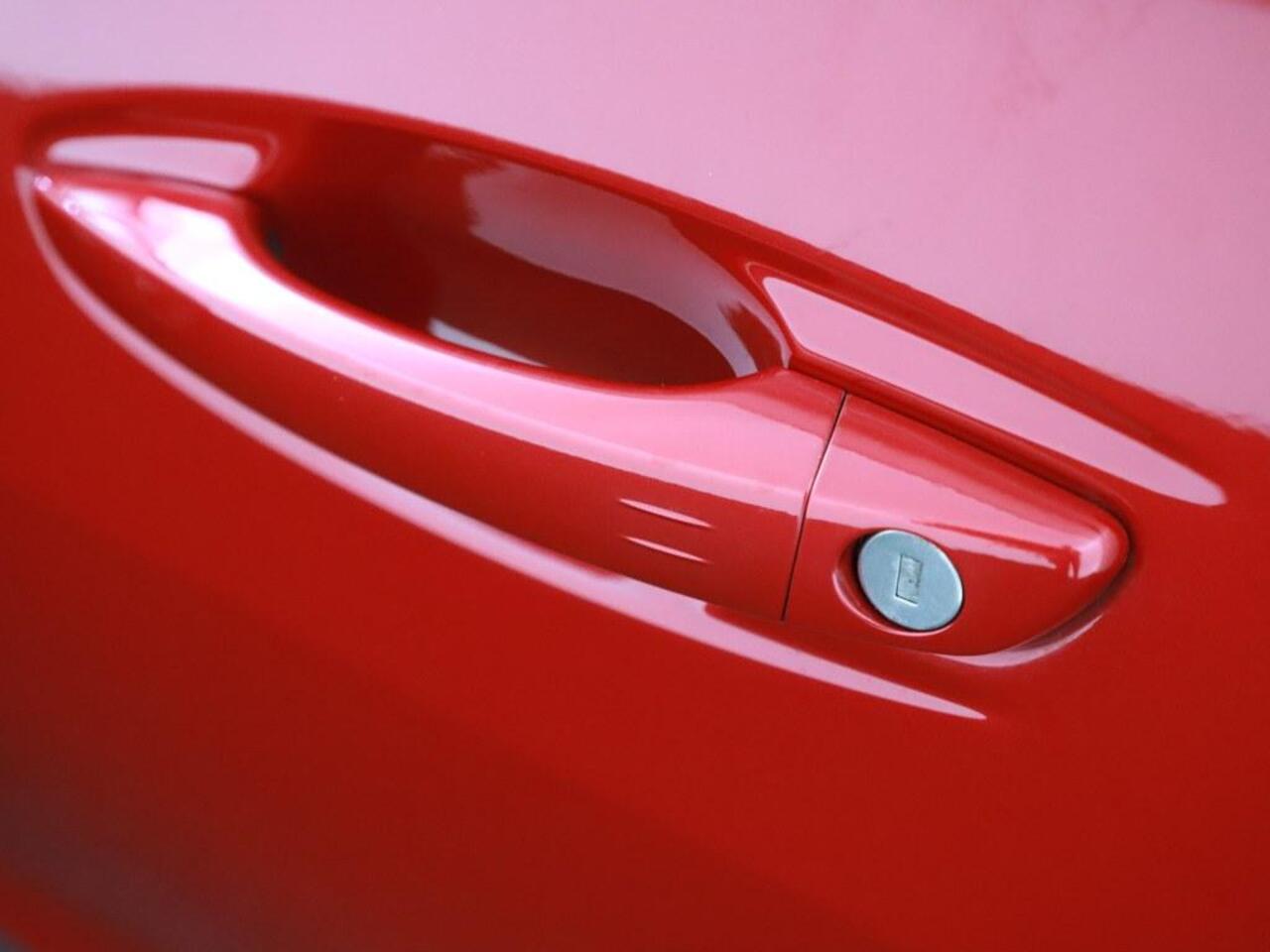 Peugeot 508 SW 1.6 HYbrid GT 225pk Automaat Panormadak Winterbandenset, Dakdragers, Alcantara bekleding