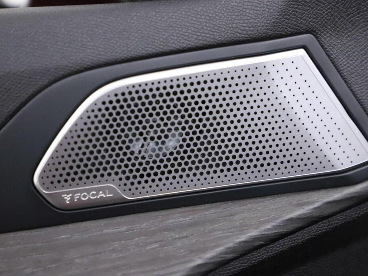 Peugeot 508 SW 1.6 HYbrid GT 225pk Automaat Panormadak Winterbandenset, Dakdragers, Alcantara bekleding