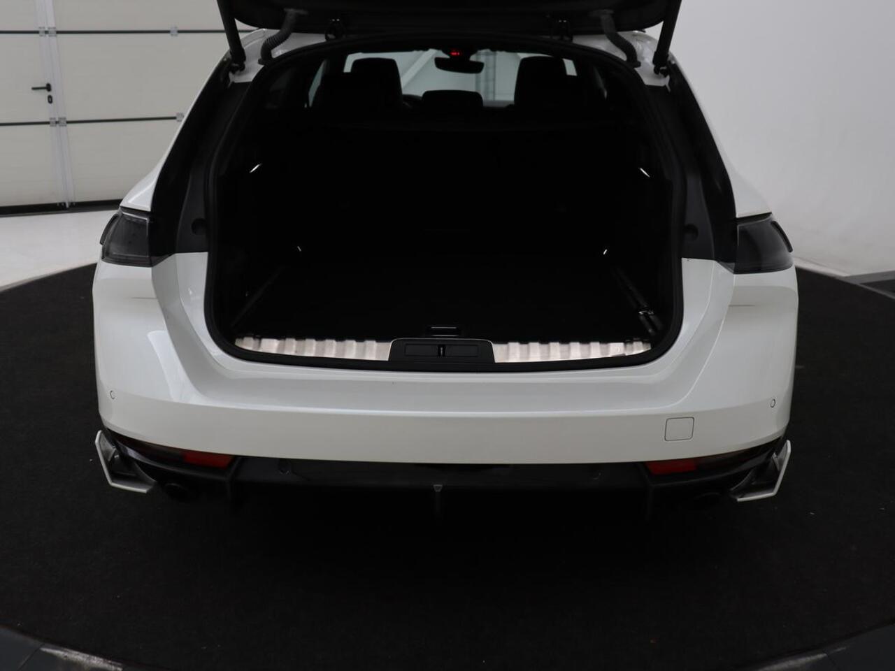 Peugeot 508 1.6 HYbrid Peugeot Sport Engineered | 360pk | Panoramadak | Alcantara | Focal Sound | Stoelverwarming | 360 Camera | Massage | Memory | Sfeerverlichting | Adaptive cruise | PSE | PHEV | Plug In