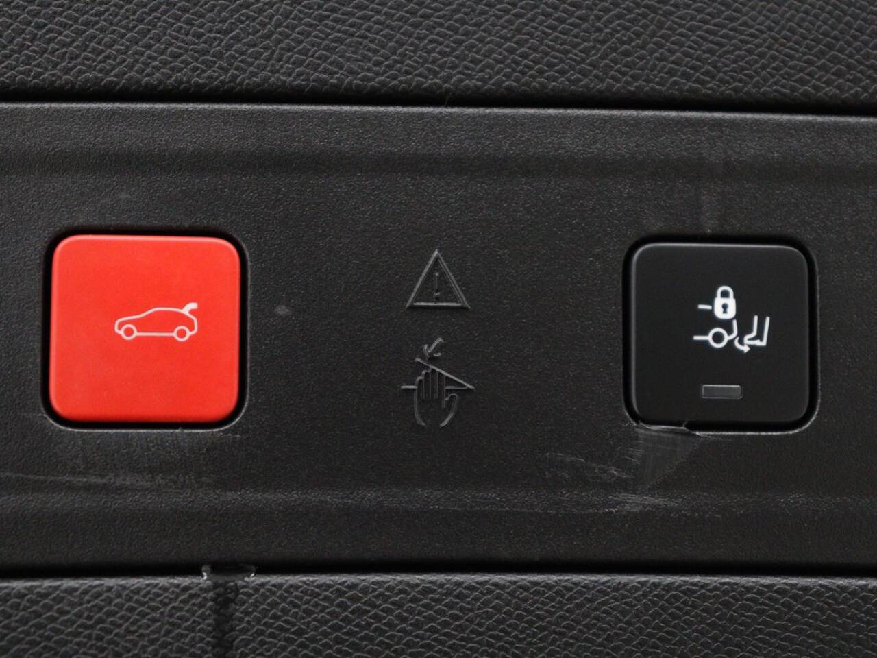 Peugeot 508 1.6 HYbrid Allure | Adaptive cruise | Half leder | Stoelverwarming | Camera | Carplay | Full LED | Navigatie | Climate control | Parkeerhulp | PHEV | Plug In