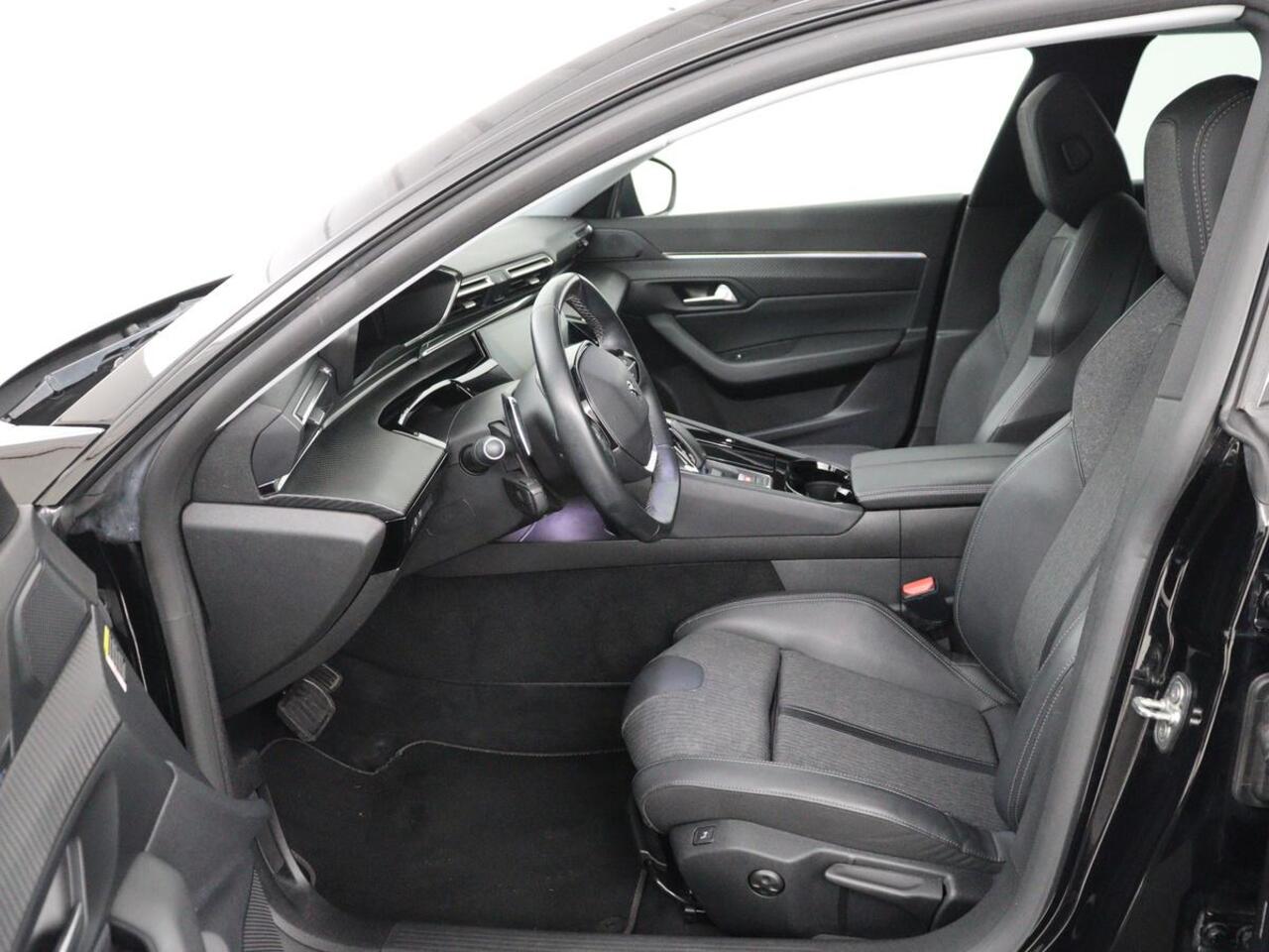 Peugeot 508 1.6 HYbrid Allure | Adaptive cruise | Half leder | Stoelverwarming | Camera | Carplay | Full LED | Navigatie | Climate control | Parkeerhulp | PHEV | Plug In