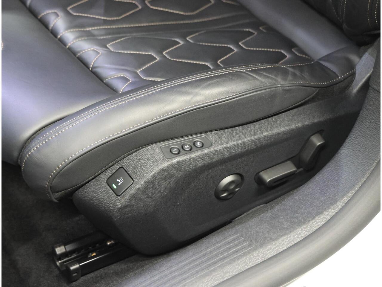 Peugeot 508 1.6 225PK Plug In HYbrid GT Pack Business | 1ste eigenaar | AUTOMAAT | AppleCarPlay/AndroidAuto | Adaptive Cruise Control | Stoelverwarming | Camera | NAPPA LEER | Massagestoelen | Keyless | Isofix | Privacy Glass | Parkeersensoren | Electrische achterkle