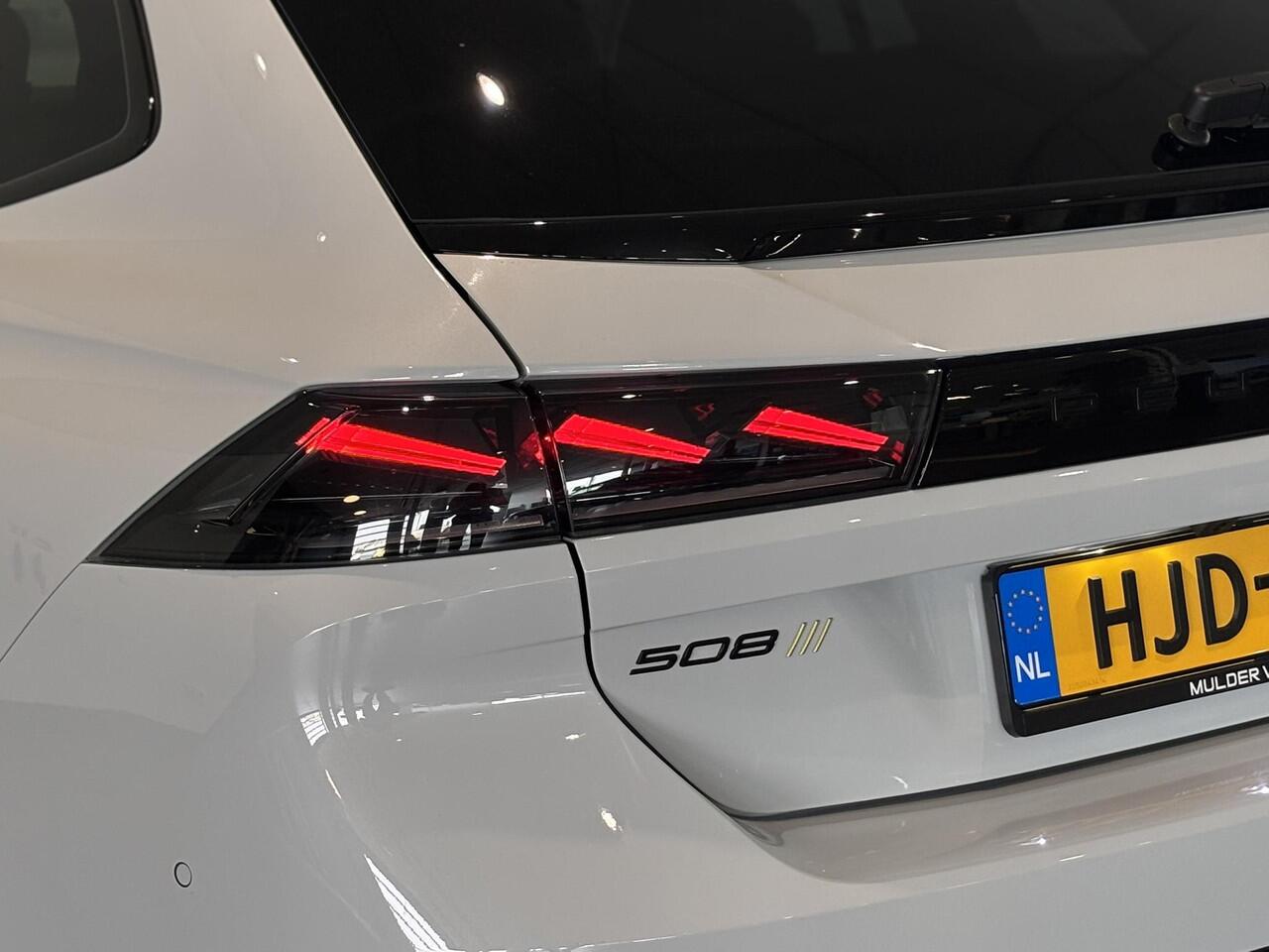 Peugeot 508 SW PSE by Peugeot Sport HYbrid 360pk 4x4 | SCHUIF/KANTELDAK | HANDSFREE A.KLEP | 360° CAMERA | ALCANTARA/LEDER | NAVI | DAB+ |