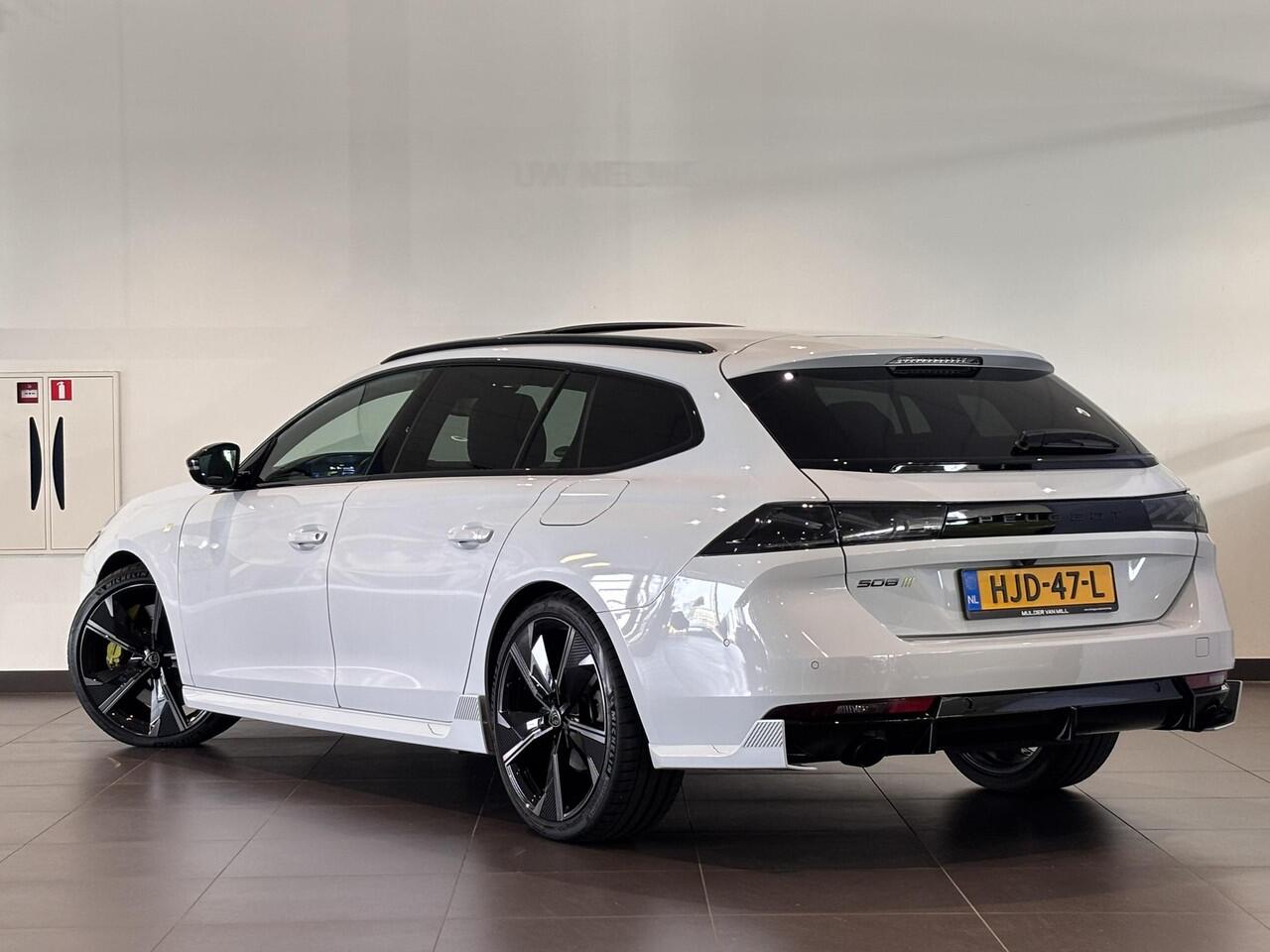 Peugeot 508 SW PSE by Peugeot Sport HYbrid 360pk 4x4 | SCHUIF/KANTELDAK | HANDSFREE A.KLEP | 360° CAMERA | ALCANTARA/LEDER | NAVI | DAB+ |